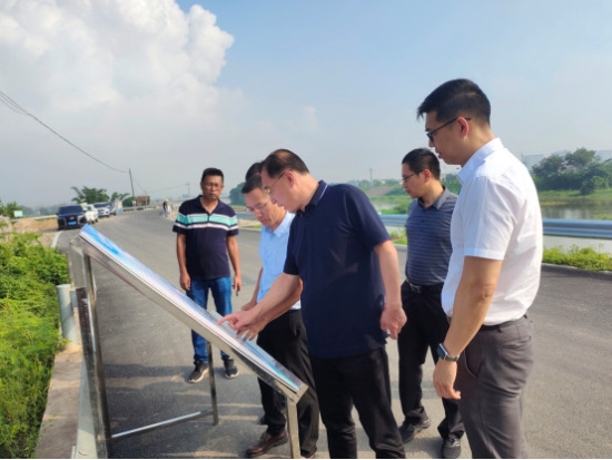 已處理1688000372603山東省威海市委常委、副市長張宏璞到鶴山市調(diào)研古勞水鄉(xiāng)示范性美麗漁場創(chuàng)建項目295.jpg